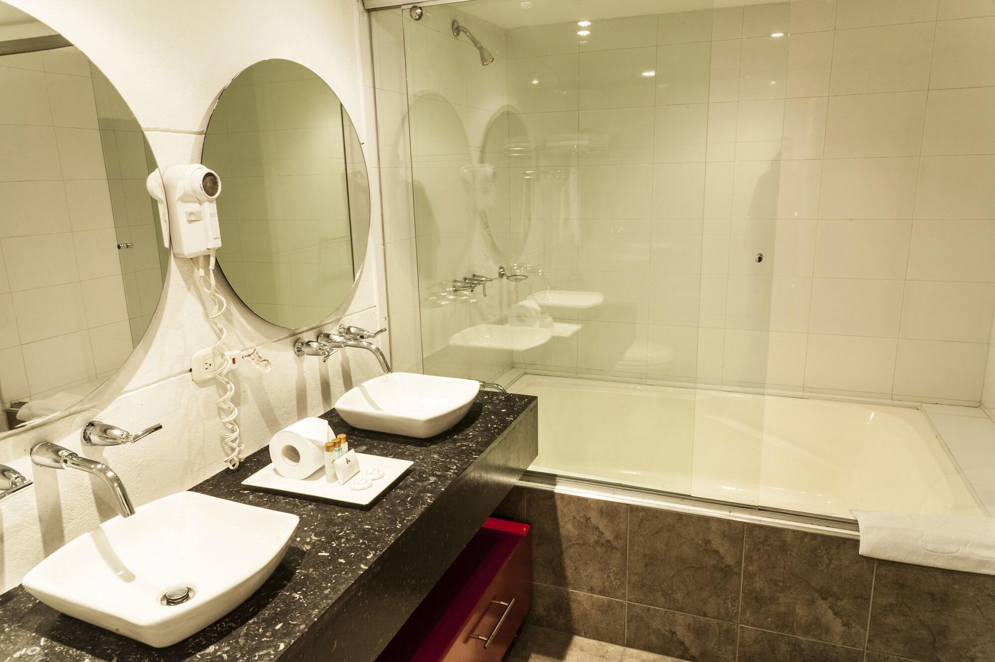 Hotel Bogota Virrey Luaran gambar