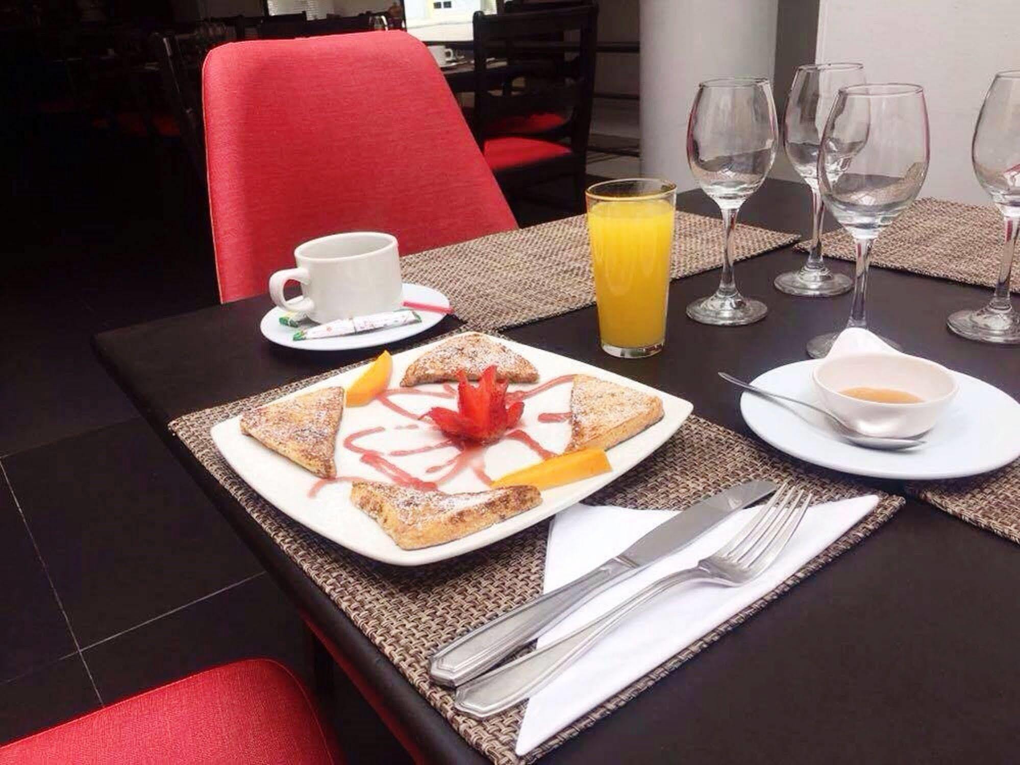 Hotel Bogota Virrey Luaran gambar