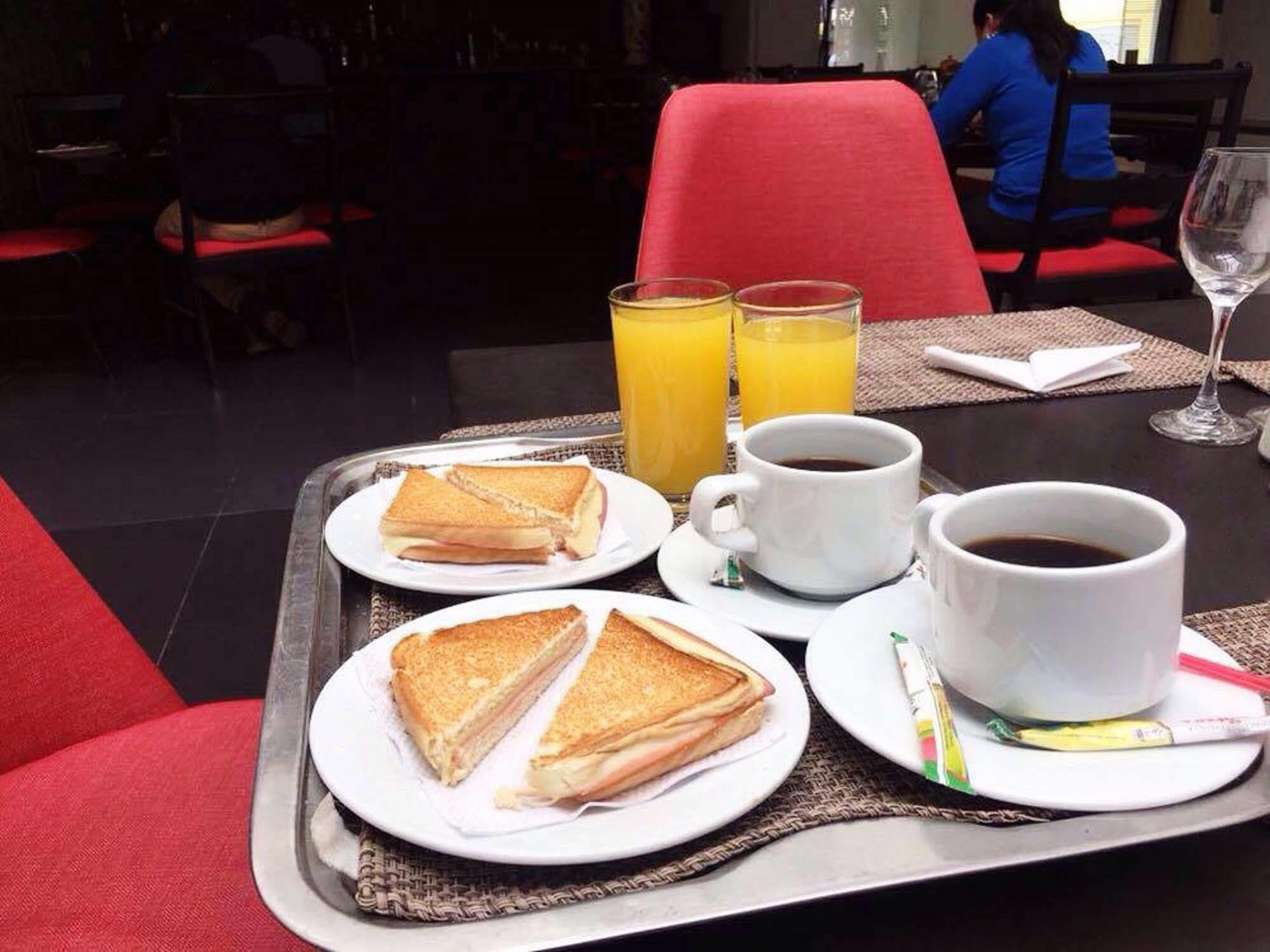 Hotel Bogota Virrey Luaran gambar