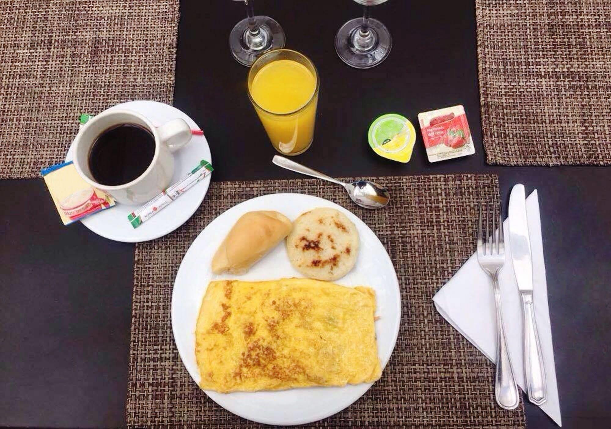 Hotel Bogota Virrey Luaran gambar